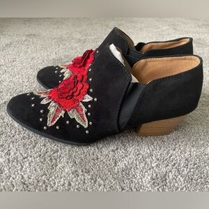 Qupid Embroidered Ankle Boots